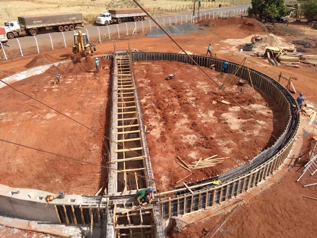 Galp&otilde;es e constru&ccedil;&atilde;o industrial em Betim pela Zarvex Engenharia